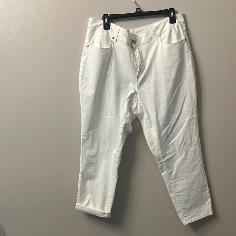 crown & ivy White Skinny Pants